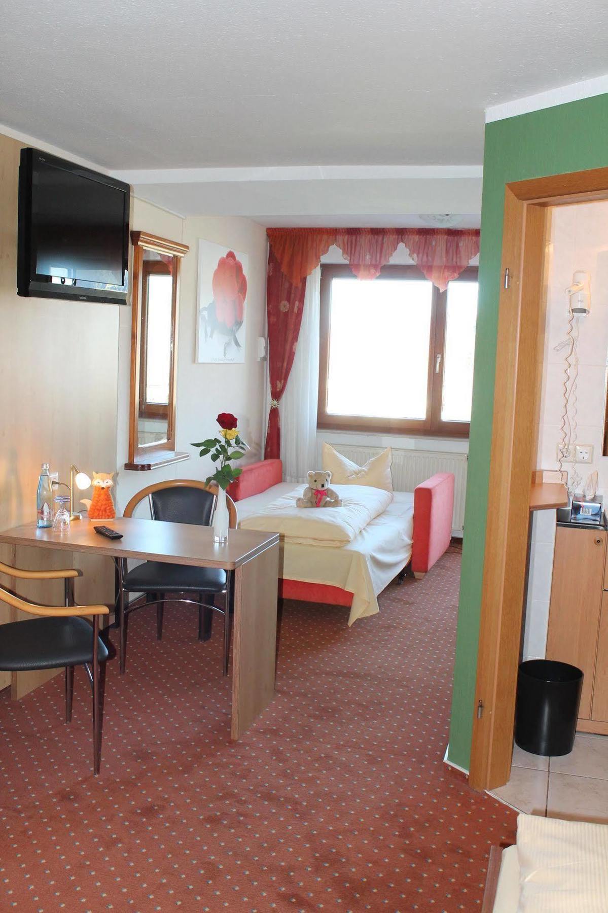 Deva Hotel Renchtalblick โอเบอร์เคียร์ช ภายนอก รูปภาพ